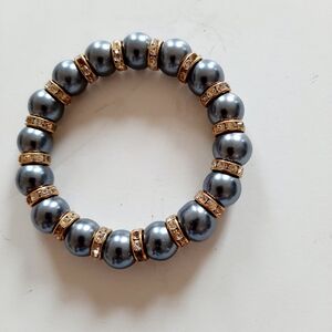 Elegant Gray and Gold Beaded Bracelet